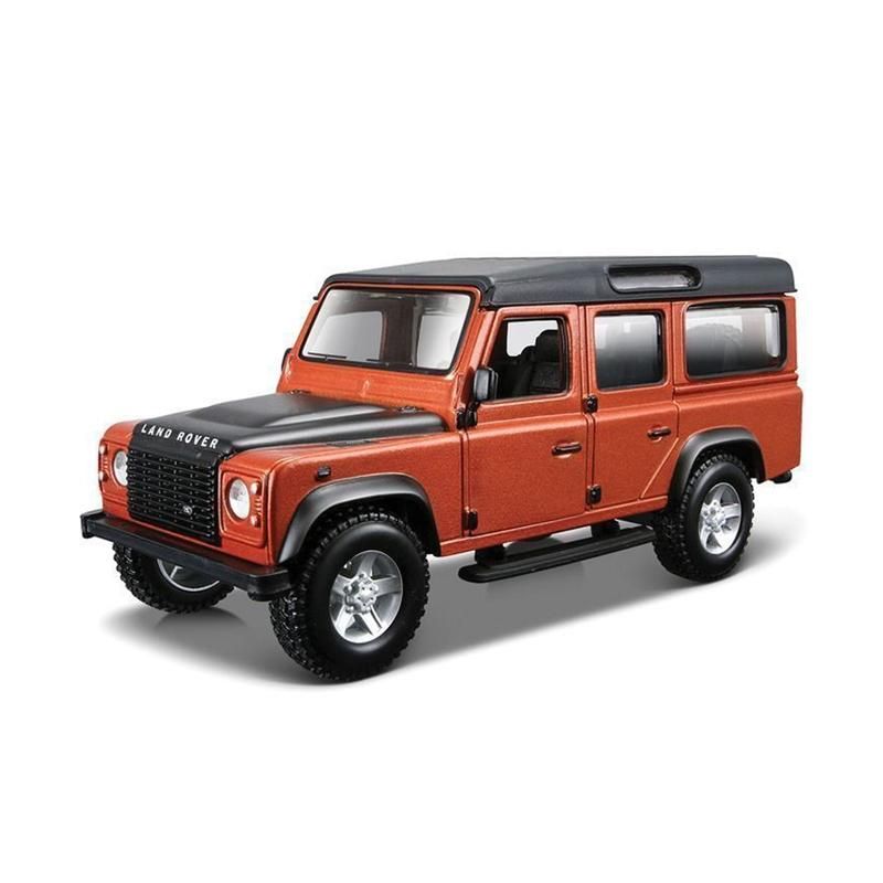 Bburago 1:32 kisautó - Land Rover Defender 110, aranybarna (18-43029)