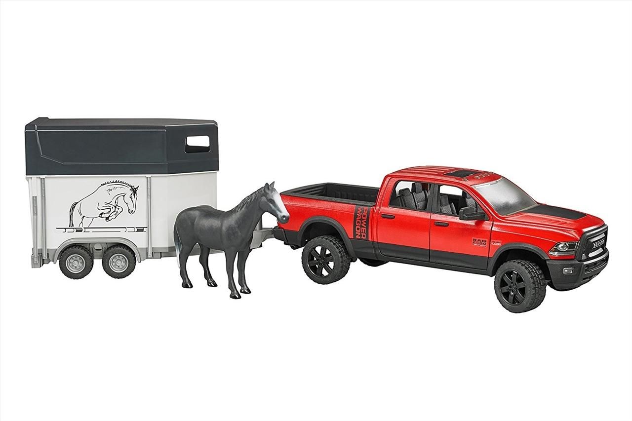 Bruder RAM 2500 Power Pickup lószállitó utánfutóval