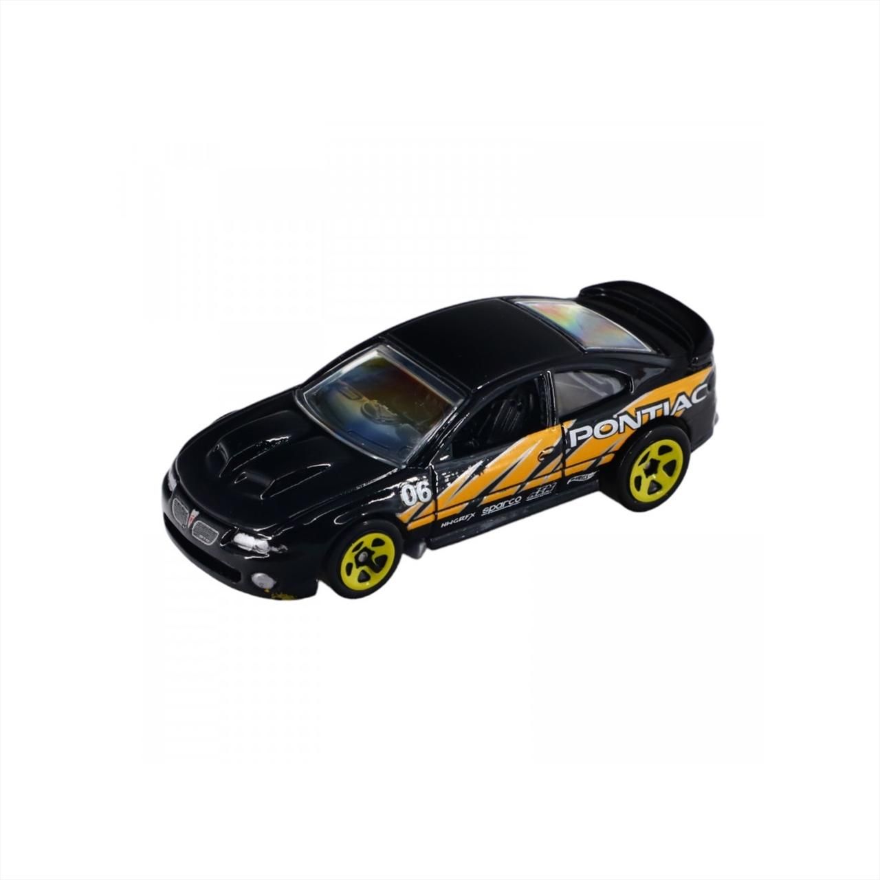Hot Wheels kisautó - 06 Pontiac GTO (HCX70)
