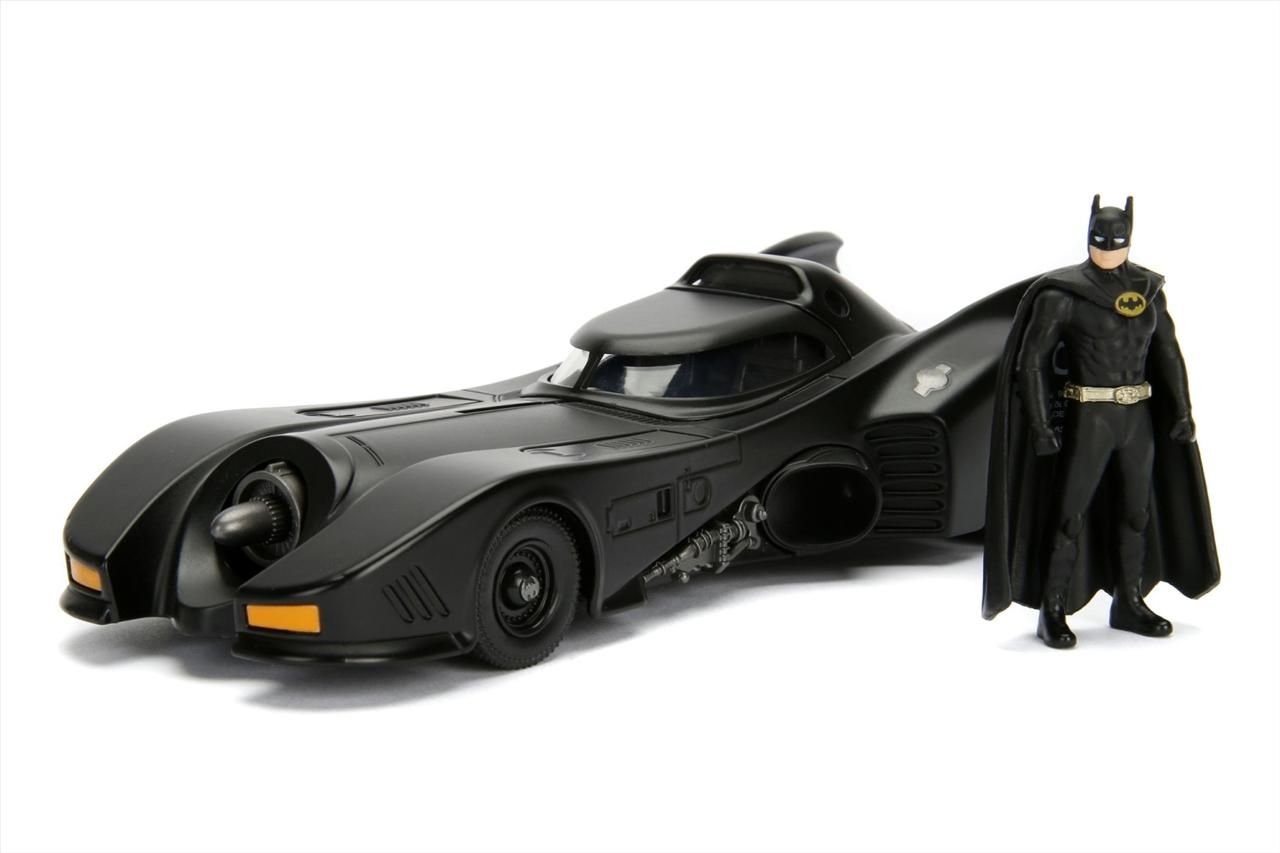 Jada Batman figura és 1989 Batmobile 1:24