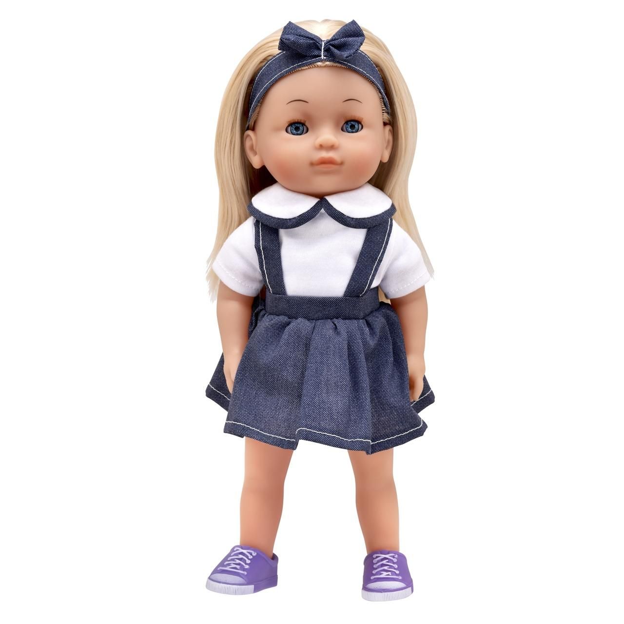 Magyarul beszélő Charlotte baba, farmer