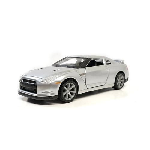 Maisto fém kisautó 1:43 Fresh Metal - Nissan GT-R (R35)