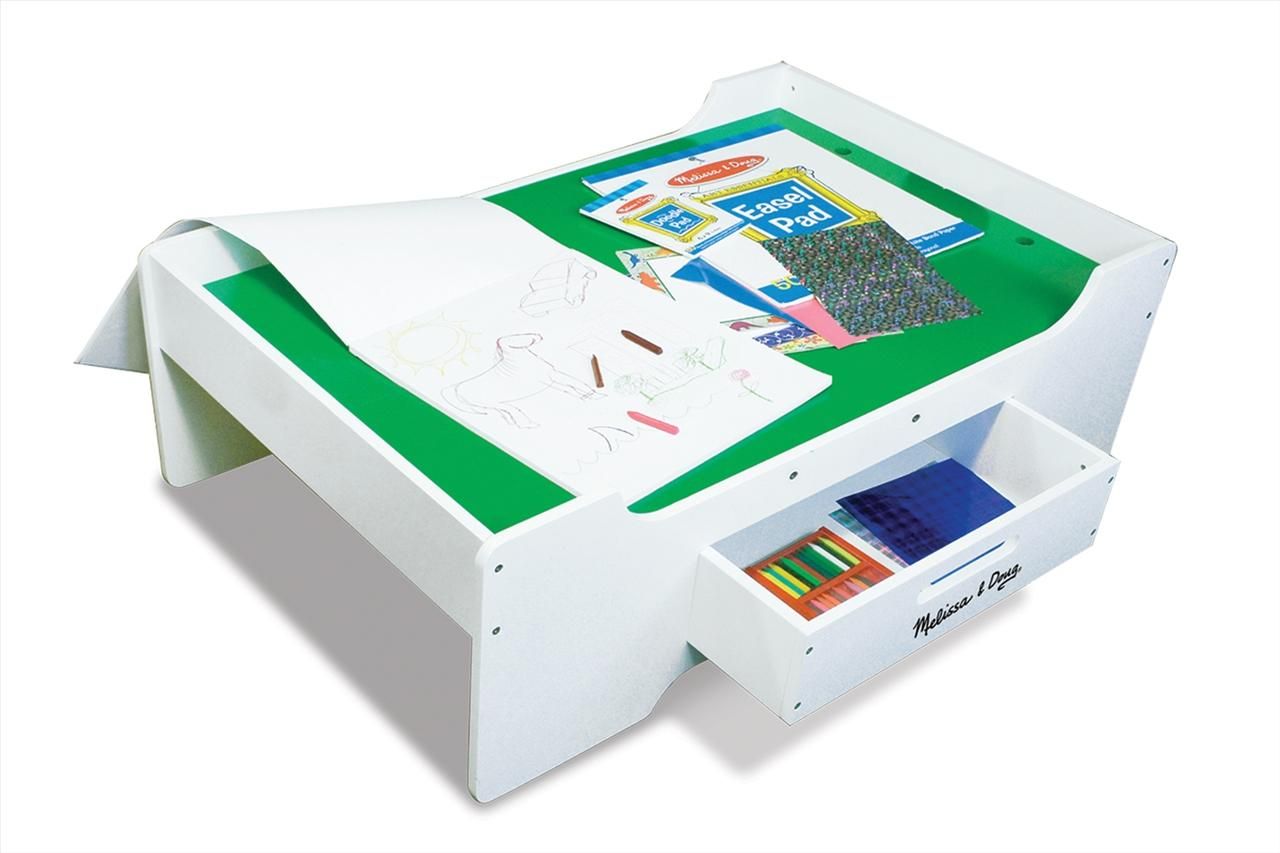 Melissa & Doug Tárolás és rendszerezés, Többfunkciós asztal