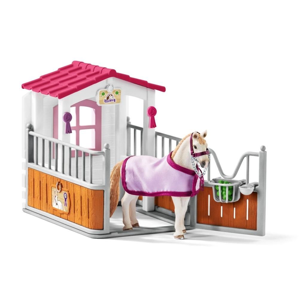 Schleich 42368 Istállóállás lusitano kancával