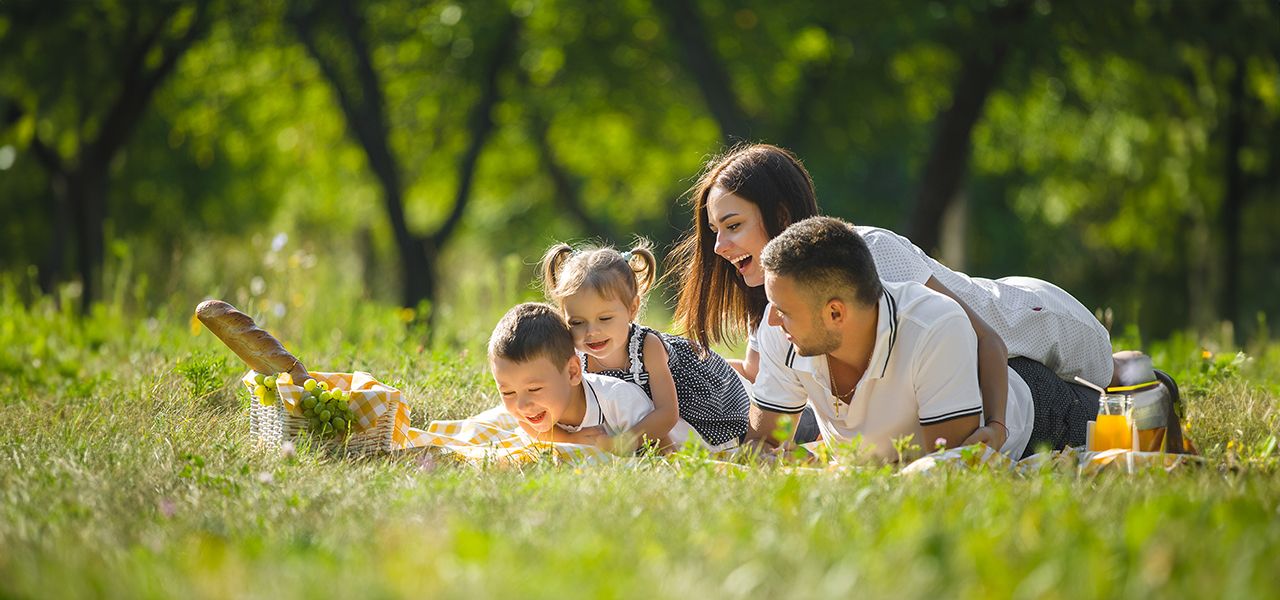 Egyszerűsítés világnapja! Mit jelent az egyszerűbb, „slow” gyerekkor és miért jó ez? 